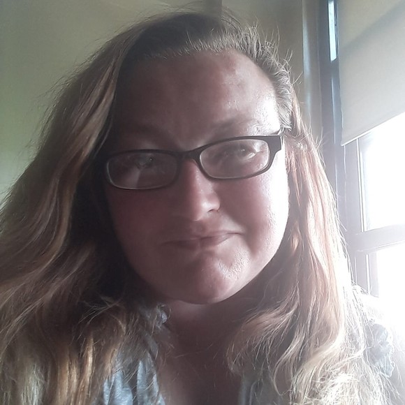 Meet your Posher, Amy - Picture 1 of 1